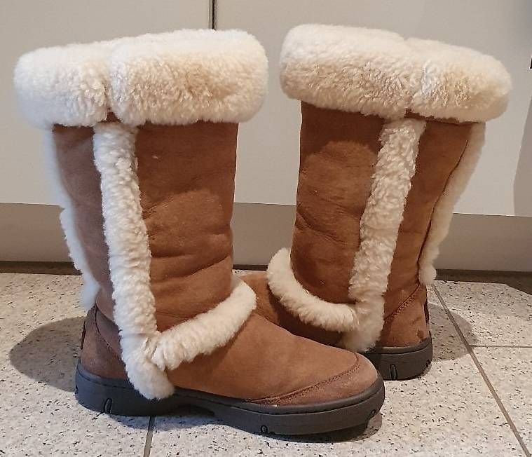 Ugg Damenschuhe: UGG Warme Stiefel, Grösse: 38 – Gebraucht aus Unterentfelden von LookoutMt 1