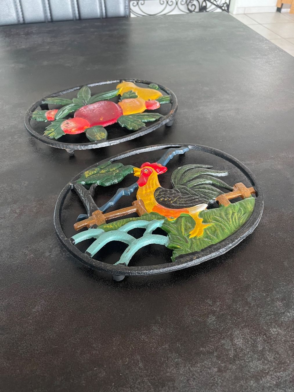 Altro in Decorazioni & Accessori: 2 Dessous de Plat en Fonte – Usato da Vallamand venduto da Bricbracbroc82