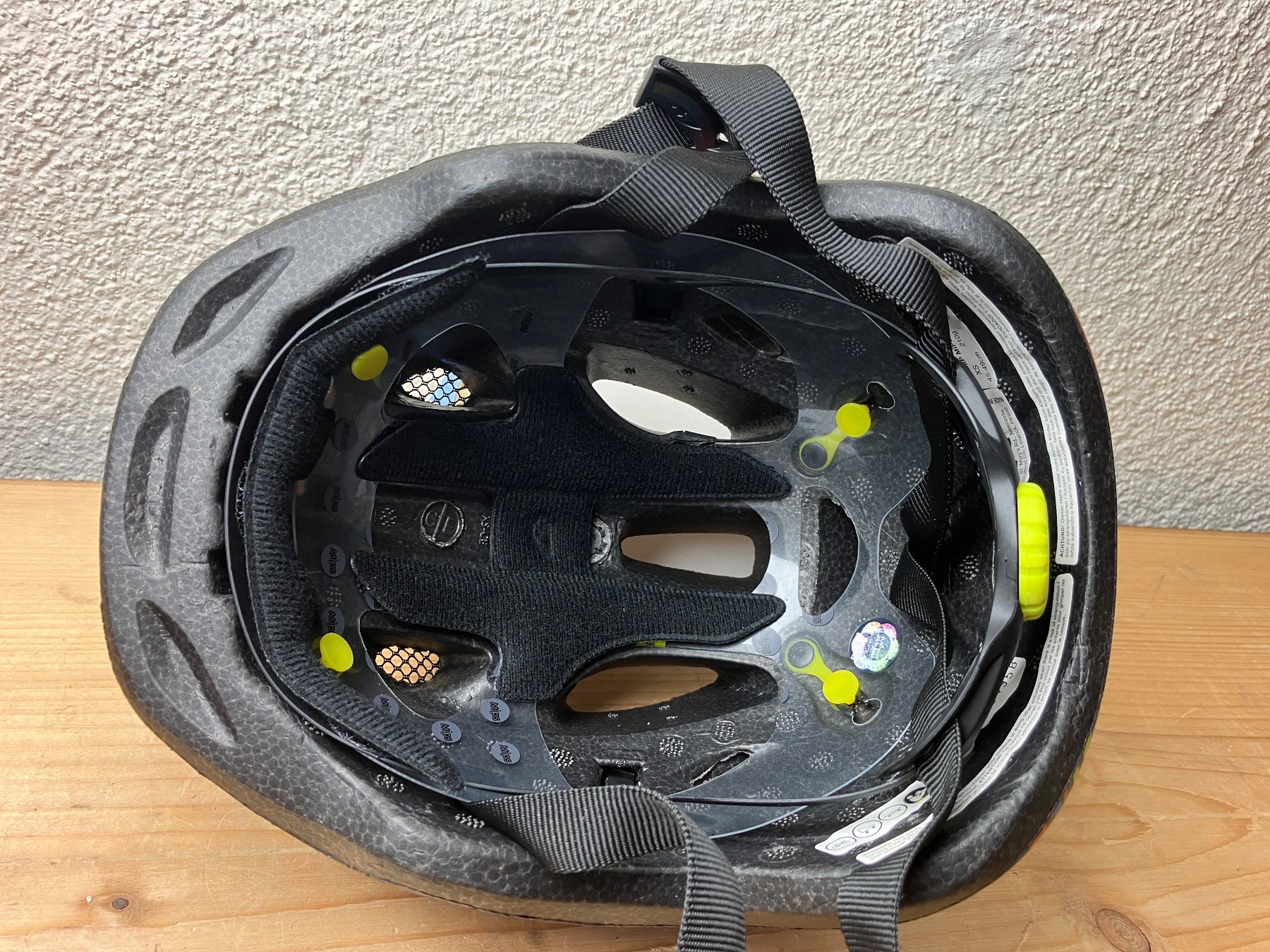Giro Caschi: Kinderhelm Giro Scamp MIPS Grösse XS / 45 - 49cm – Nuovo e nell'imballaggio originale da Fislisbach venduto da Promo 2
