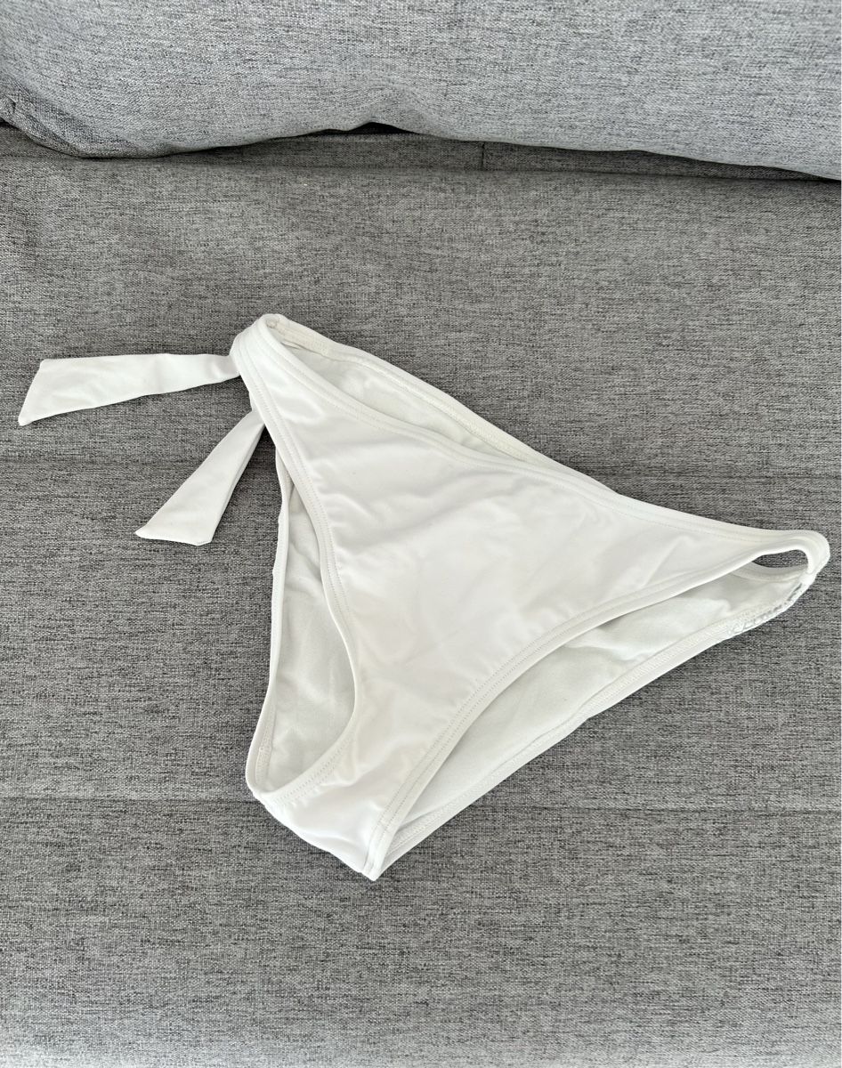Badekleider & Bikinis: Bikini Unterteil – Gebraucht aus Rorschach von fla_62jm