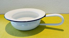 Emaille-Nachttopf, weiss mit blauem Rand MARKE:MERKER SUISSE