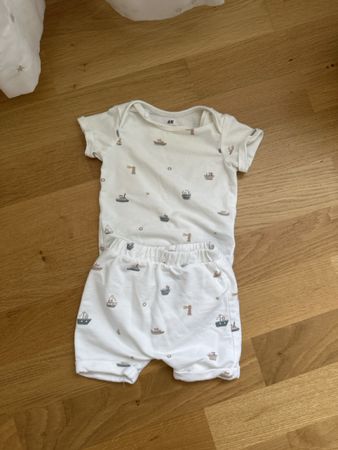 Body-Set und Shorts H&M Baby 2-4 Monate weiß