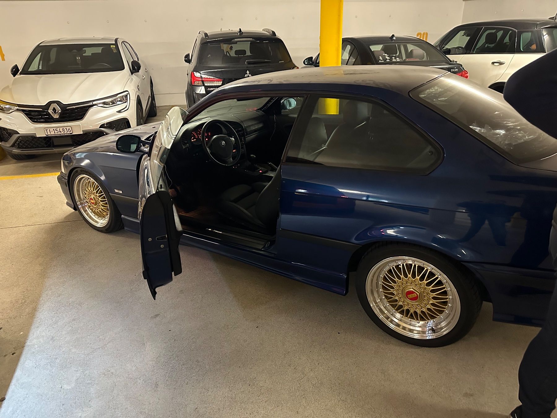 BMW Autos: BMW 318is Coupé E36 – Gebraucht aus Gordola von AZautoricambiSagl 2