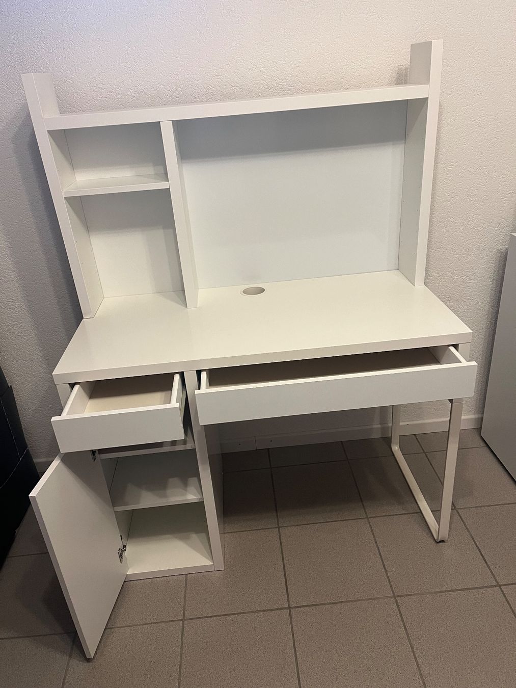 Ikea Scrivanie: Kinderschreibtisch – Usato da Gwatt (Thun) venduto da Aril 1