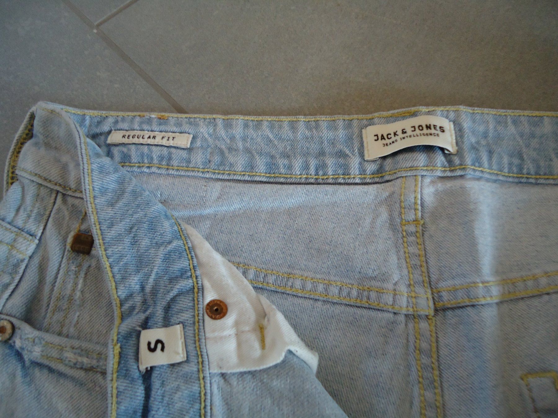 Jack & Jones Pantaloni: Jack & Jones Jeans Short, hellblau,  Gr. S – Usato da Thun venduto da Nortshore0 1
