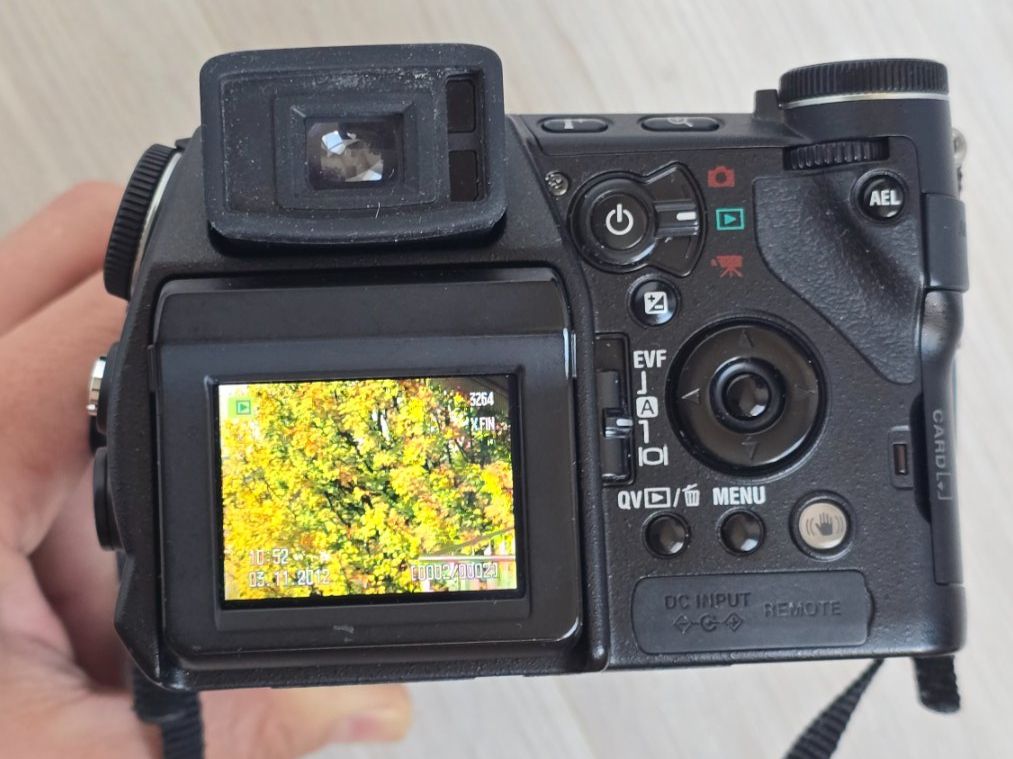 Konica Fotocamera: Digitalkamera Konica Monolta Dimage A2 m. Superzoom 28-200mm – Usato da Buchs ZH venduto da Reto_981 7