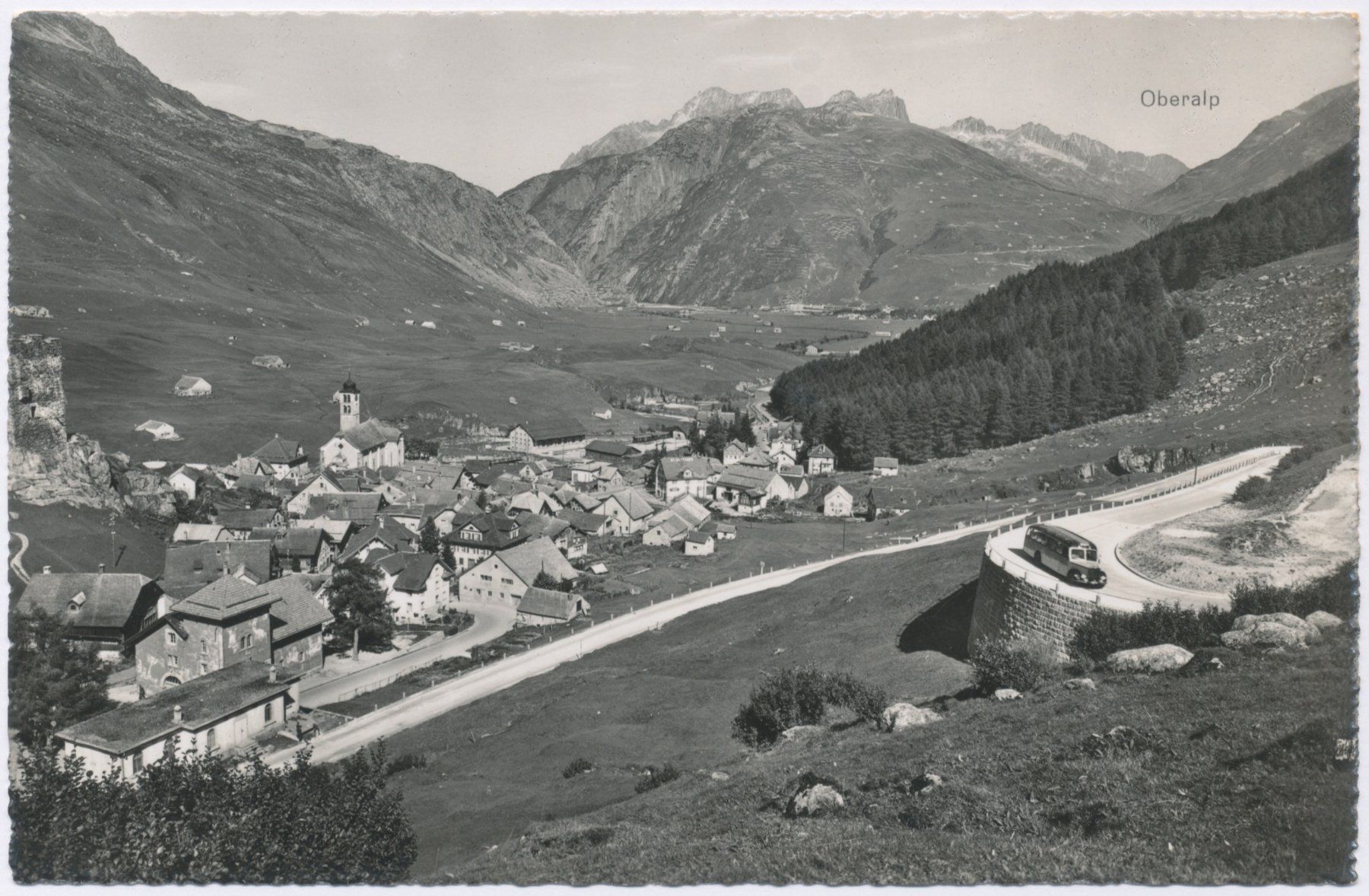 Cartoline postali: Hospenthal Postauto Schnauze Dorf 1956 – Usato da Lützelflüh-Goldb venduto da fluidum