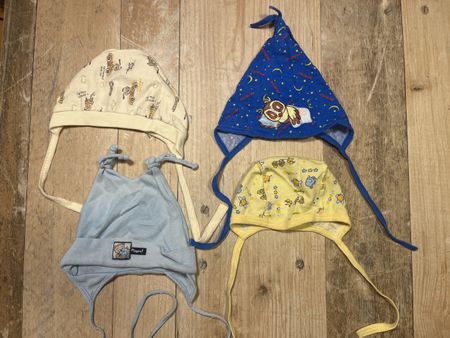 4 süsse Babyhüte Gr. 3-9 Monate
