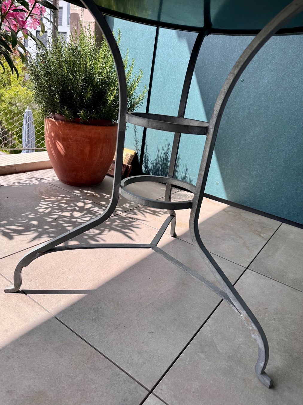 Tavoli: Manufakt  "Klassik Paris"  Gartentisch 80cm, dunkelgrün – Usato da Oberrieden venduto da Amaretti1993 1