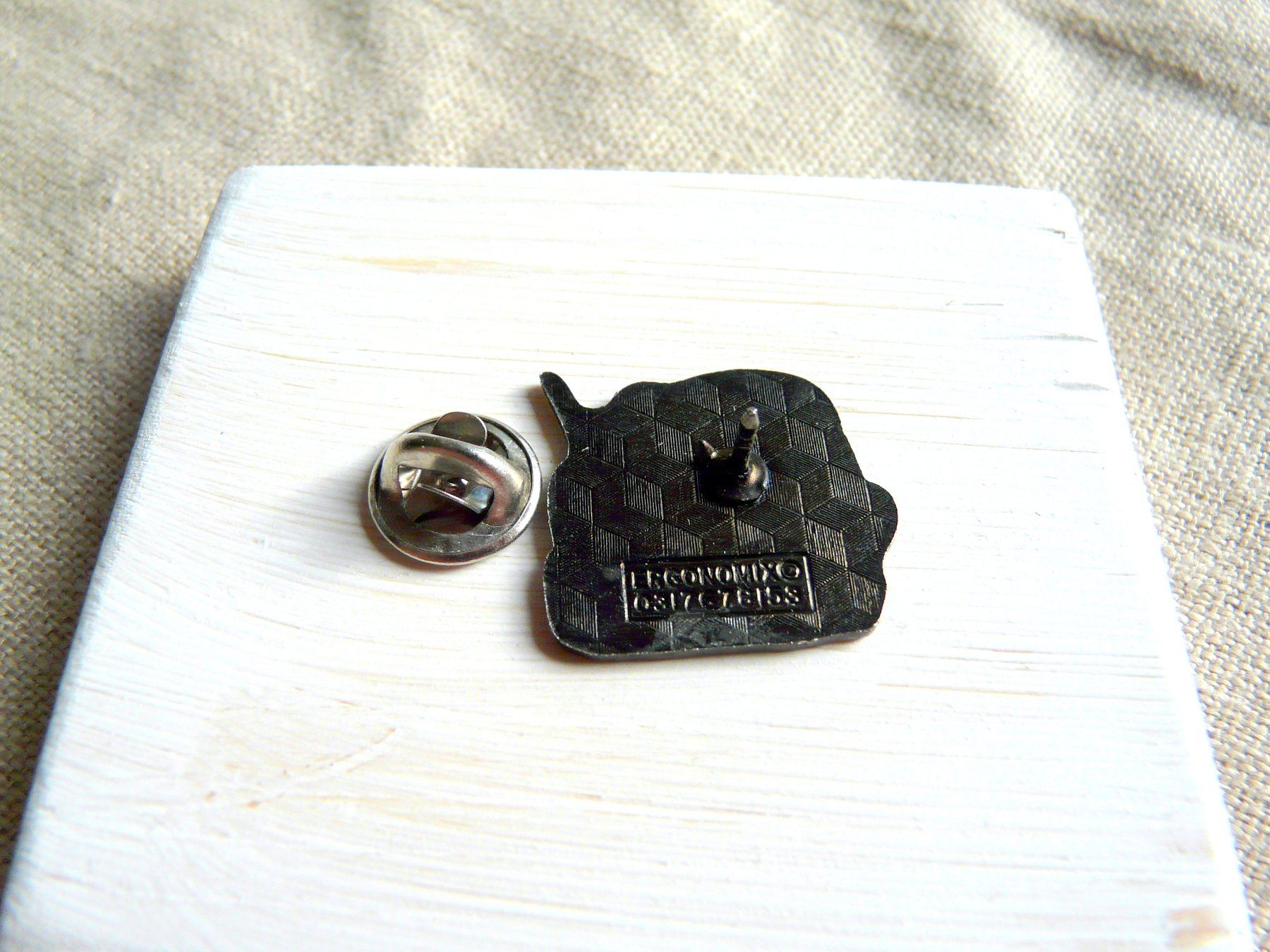 Placchette & Badge: • Centrosaurus Reptil Saurier Versand möglich      Pin A1.57 – Usato da Pully venduto da websurfer1 3