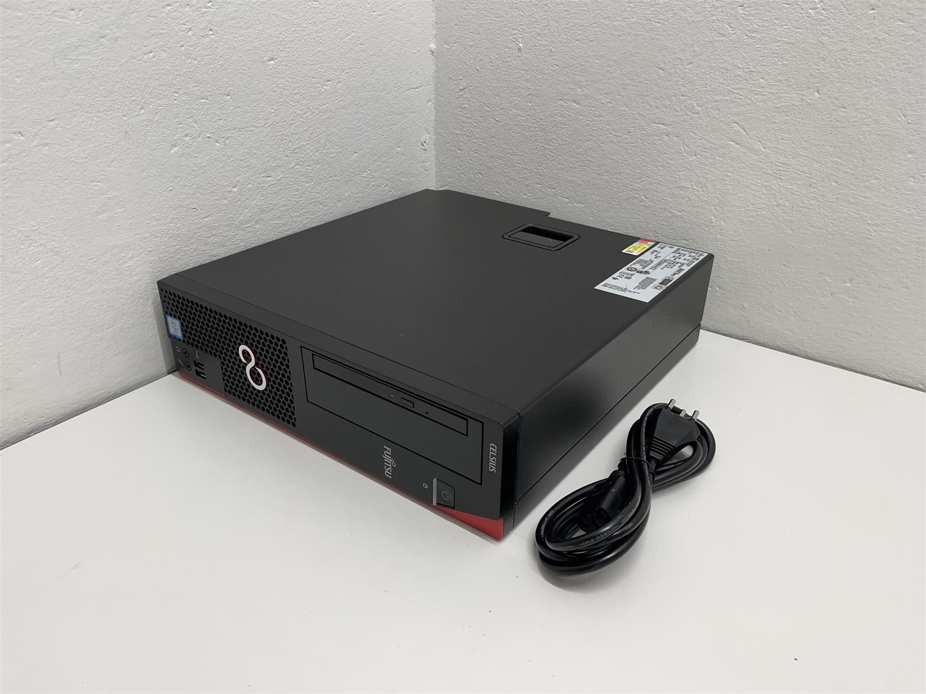 Fujitsu PC: Fujitsu Celsius_J550 Betriebsbereit – Usato da Niederdorf venduto da LeptonAG
