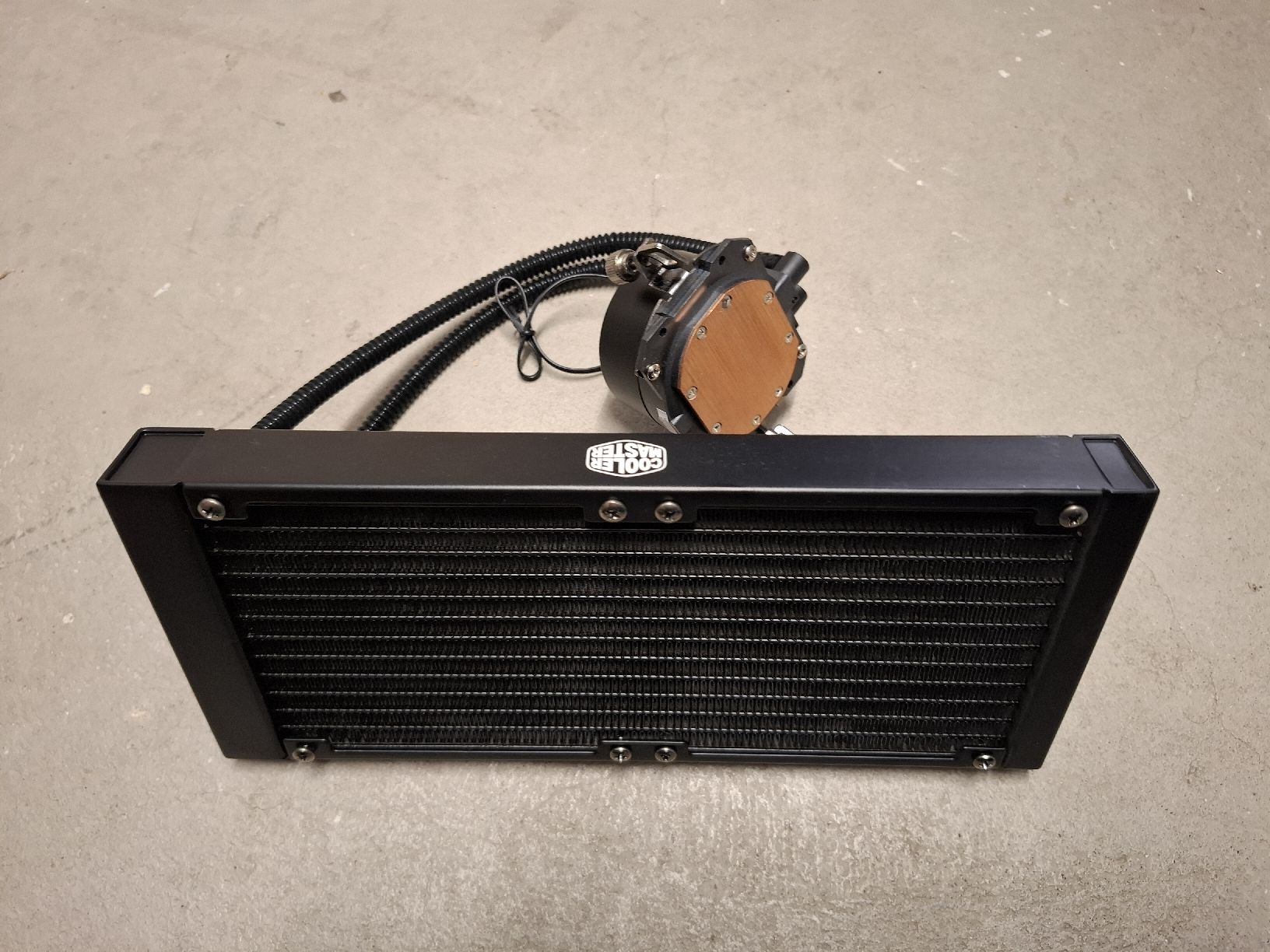Composants électroniques: Cooler Master Masterliquid Lite 240 AIO CPU Wasserkühlung – D'occasion à Wila par luc_jq7c 1