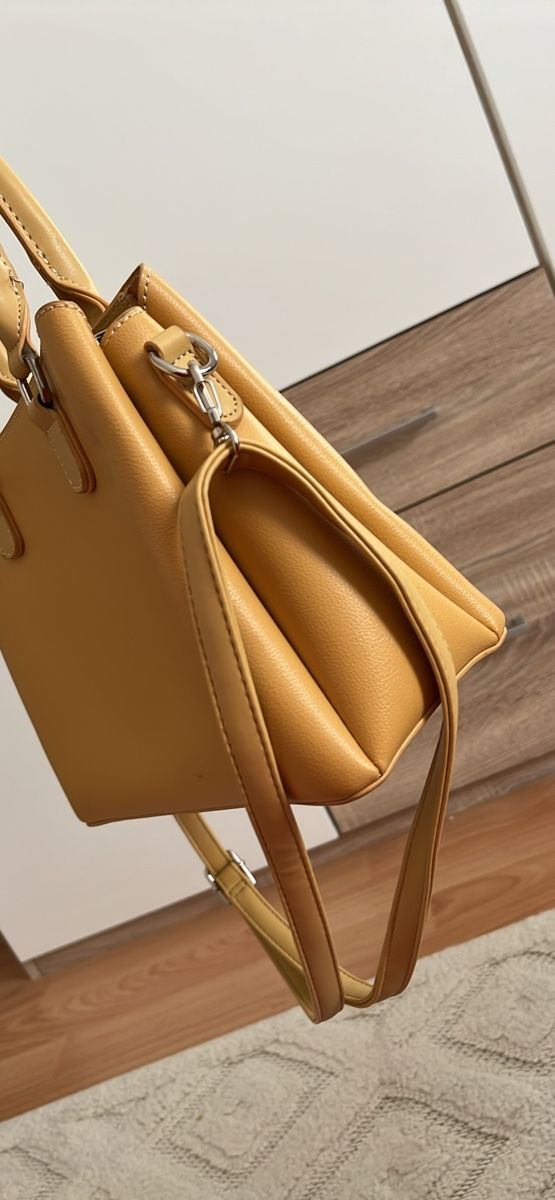 David Jones Borse da donna: Ensemble des sacs sont neufs  – Nuovo e nell'imballaggio originale da Neuchâtel venduto da sai_6zhx 3