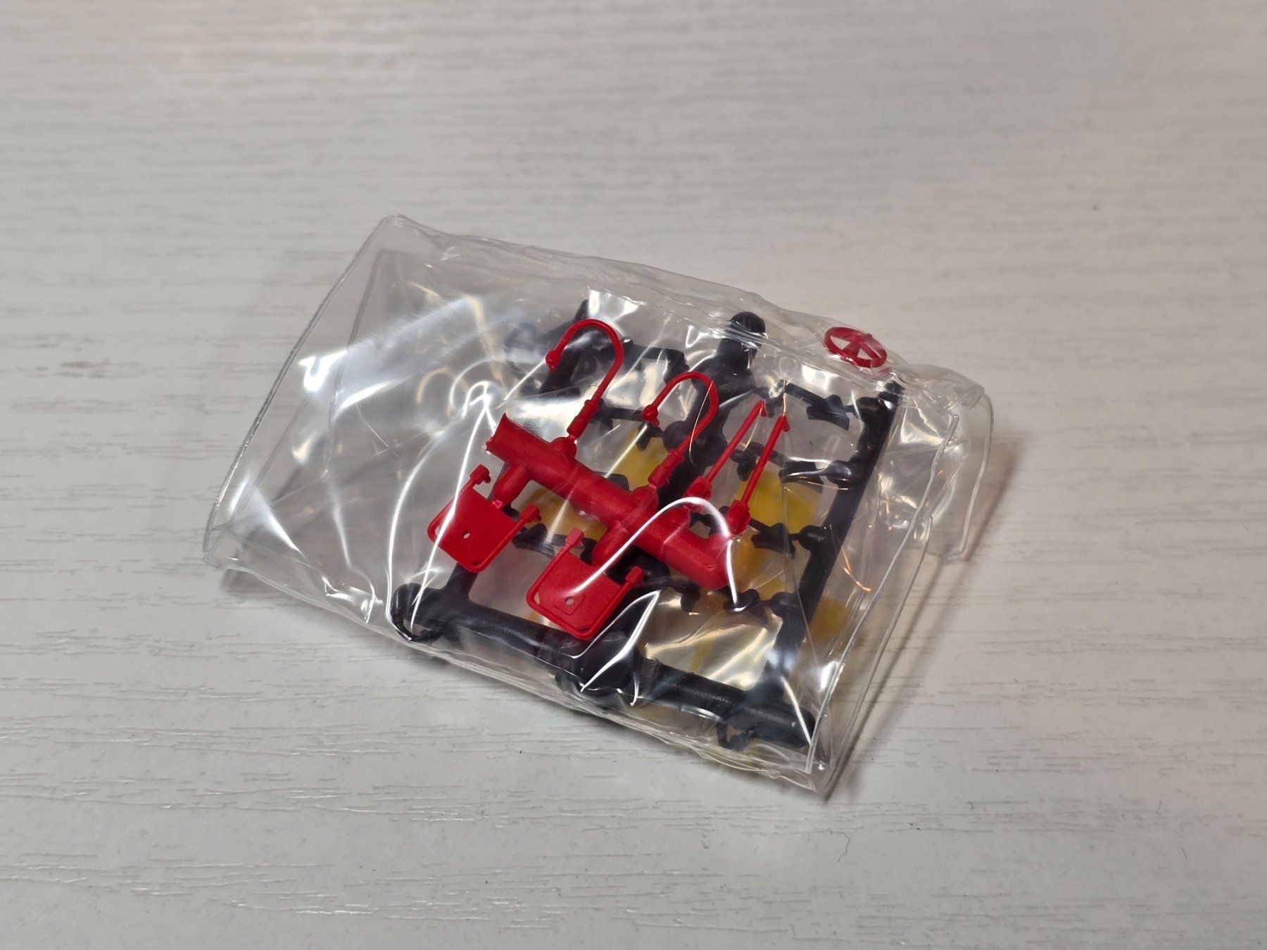 Bemo Modelleisenbahnen: Bemo 2269120, RhB, Coop - Container, Tomate, Neu – Neu und originalverpackt aus Kloten von Nicola2 2