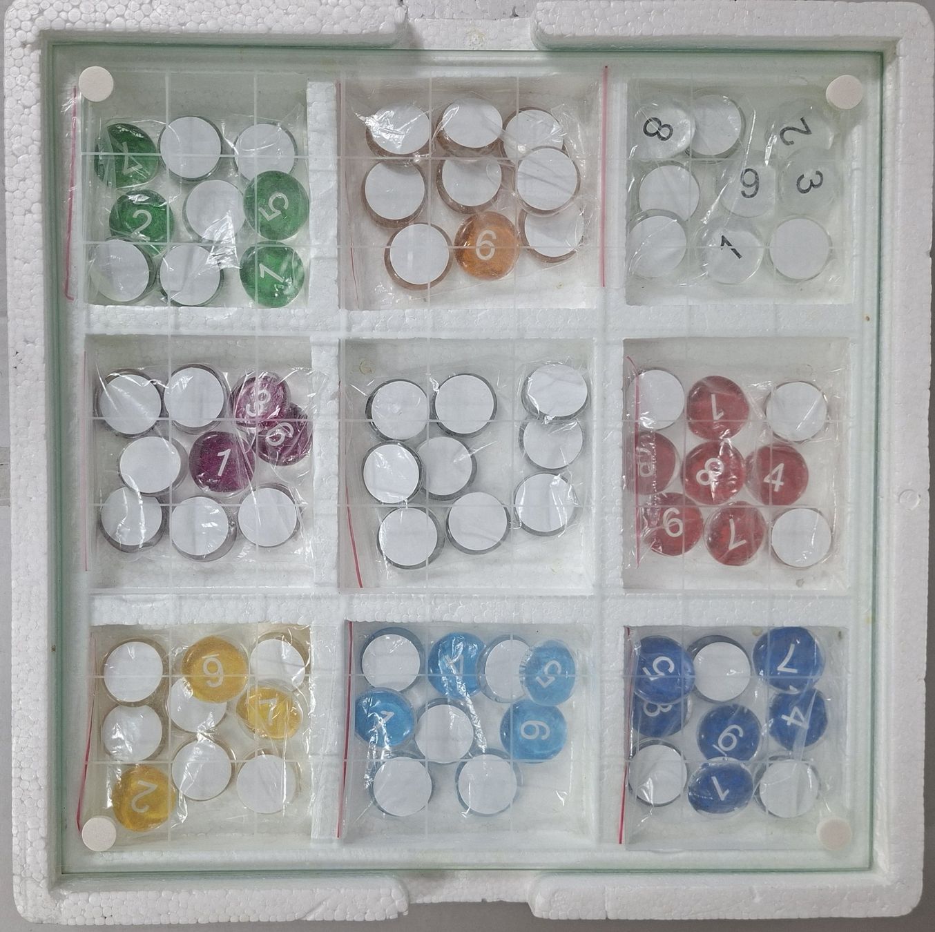 Giochi: GLASS SUDOKU Mit Bunten Glassteinen – Usato da Seuzach venduto da VT-Collections2 3