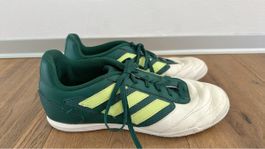 Adidas Hallenschuhe Gr. 41 - für den Sport!