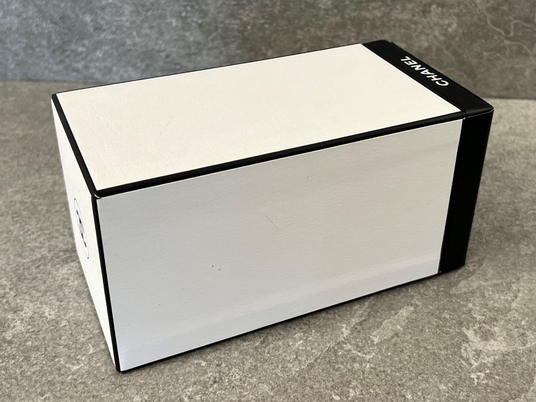 Chanel Altro in Decorazioni & Accessori: CHANEL BOX BIG, LES EXCLUSIFS ... – Nuovo (secondo la descrizione) da Klosters venduto da ClodiKL 1