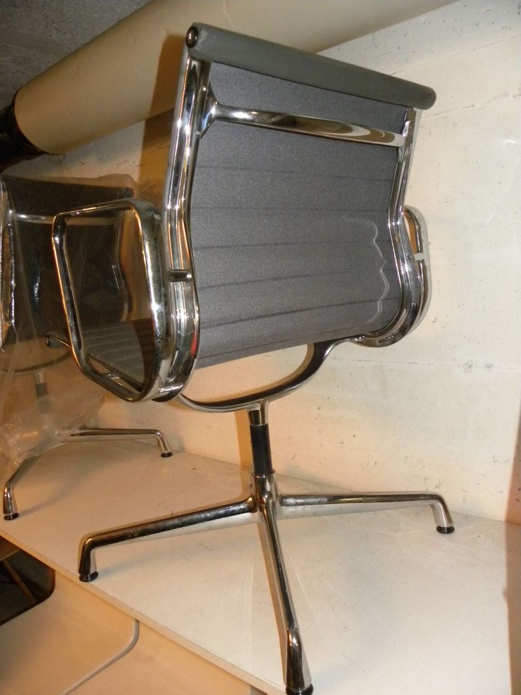 Sedie: VITRA EAMES EA 108 ALUGROUP – Usato da Küsnacht ZH venduto da walterzingo 3
