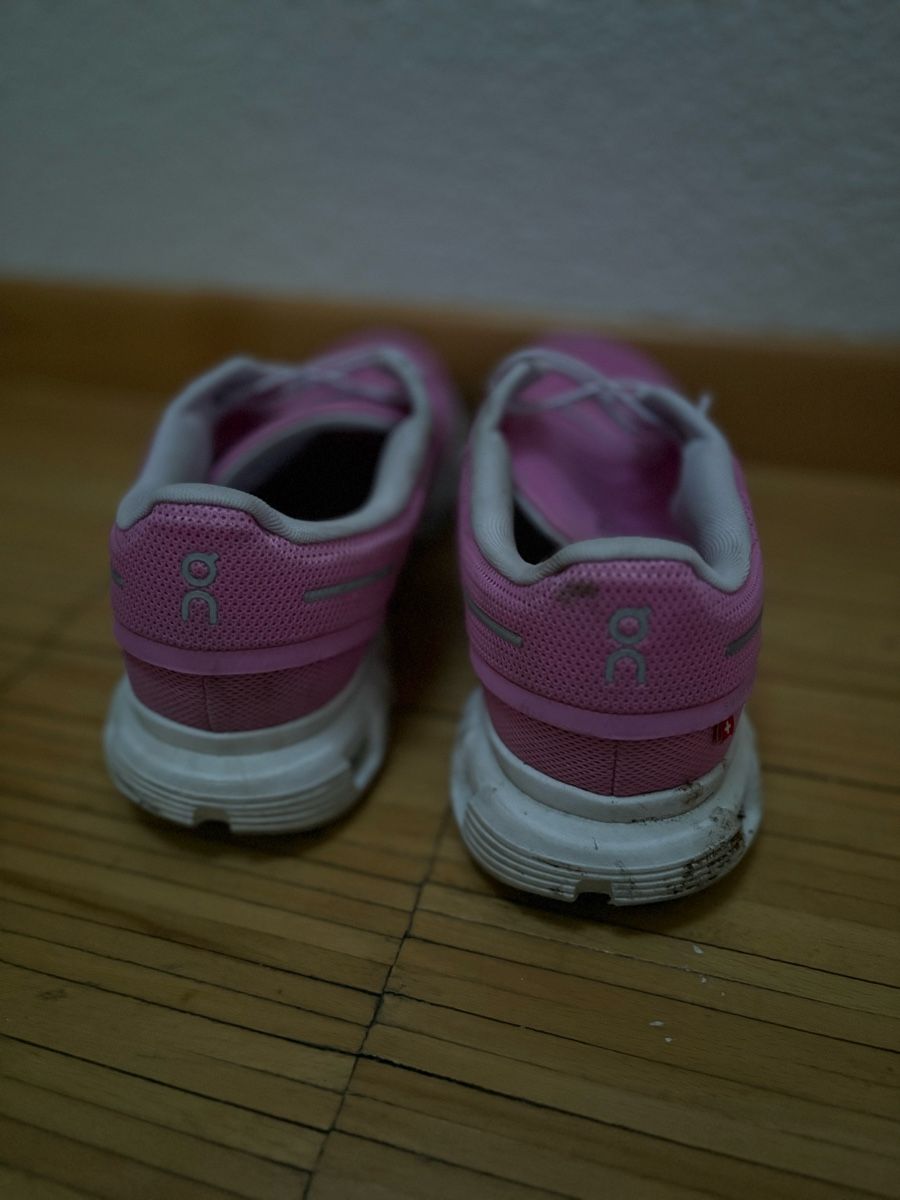 On Scarpe da donna: On Cloud 6 Pink Grösse 38.5 – Usato da Ehrendingen venduto da suurrlii 1