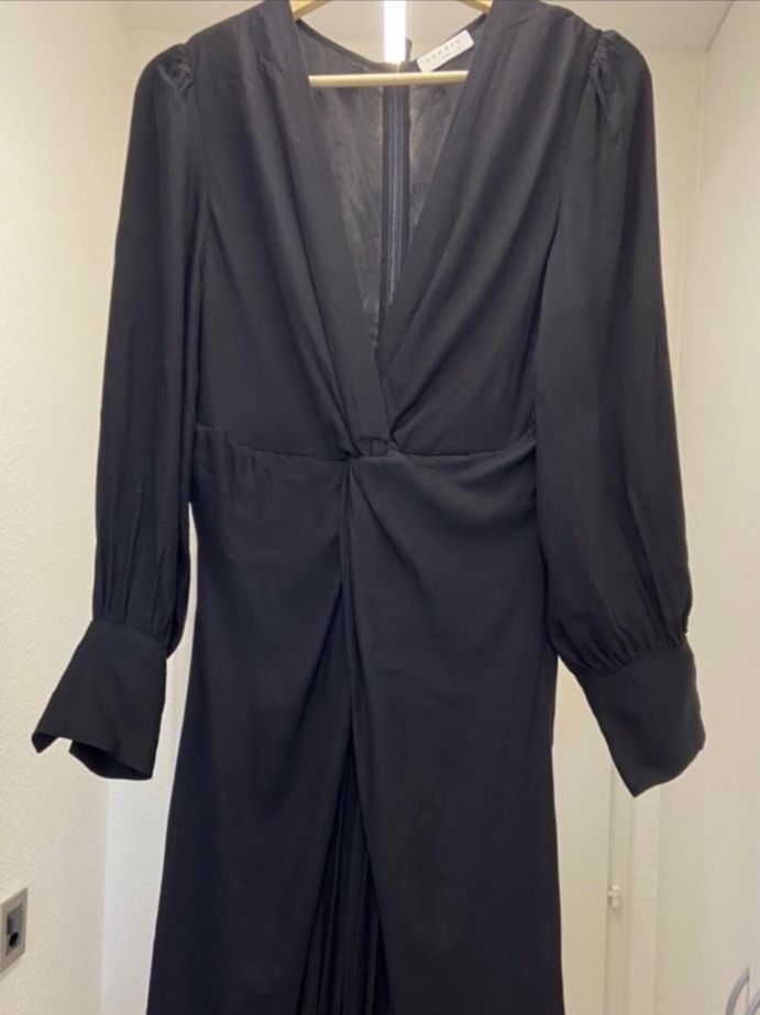 Sandro Robes: Robe longue noire Sandro – D'occasion à Genève par bha_jcf5