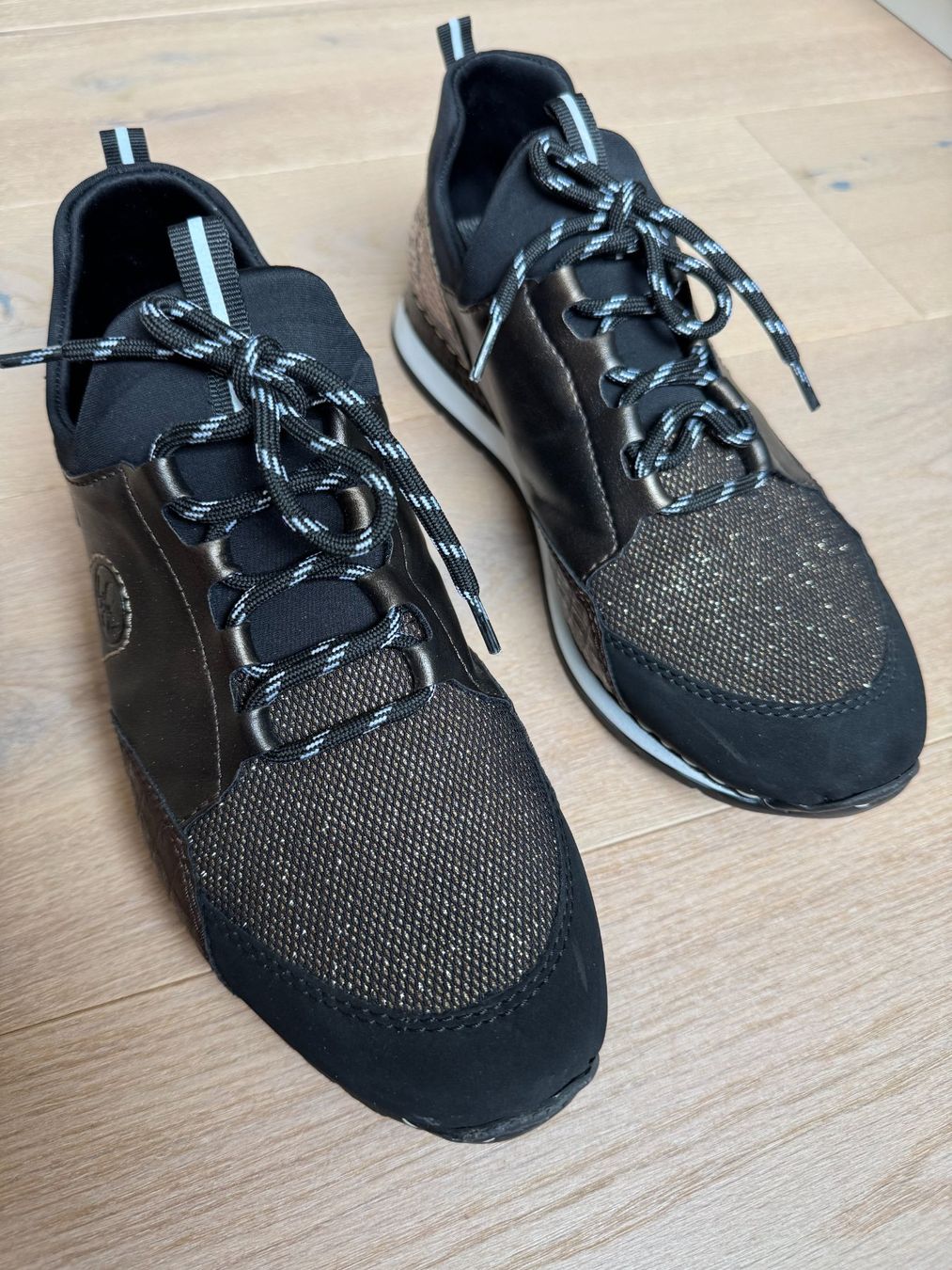 Rieker Scarpe da donna: rieker Freizeitschuhe, Gr. 42 – Usato da Siebnen venduto da Trans-Am