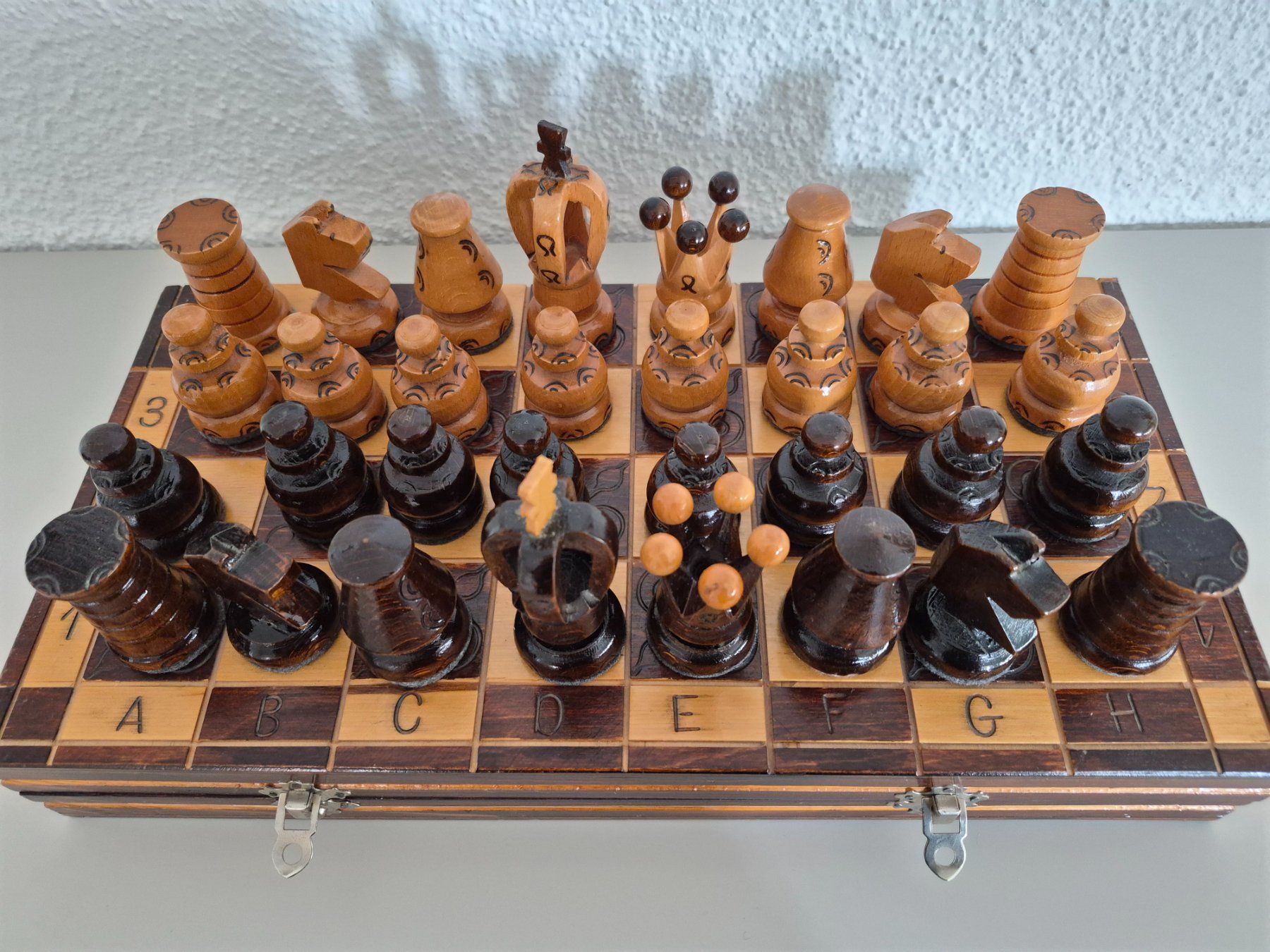 Spiele: Schachspiel – Gebraucht aus Ennetbürgen von thb_b66b