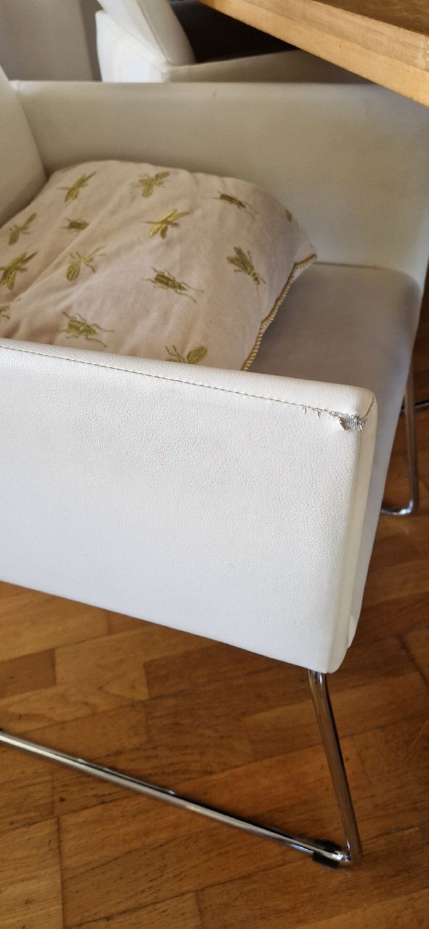 Ikea Tavoli: IKEA table – Usato da Rorschach venduto da ladybug23 1
