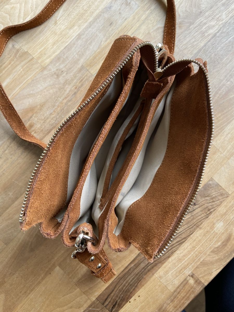 Mango Borse da donna: Mango- Tasche mit Nieten  – Usato da Dietlikon venduto da Luna77 2
