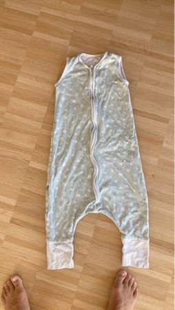 Baby sleeping bag with legs light green acceptable