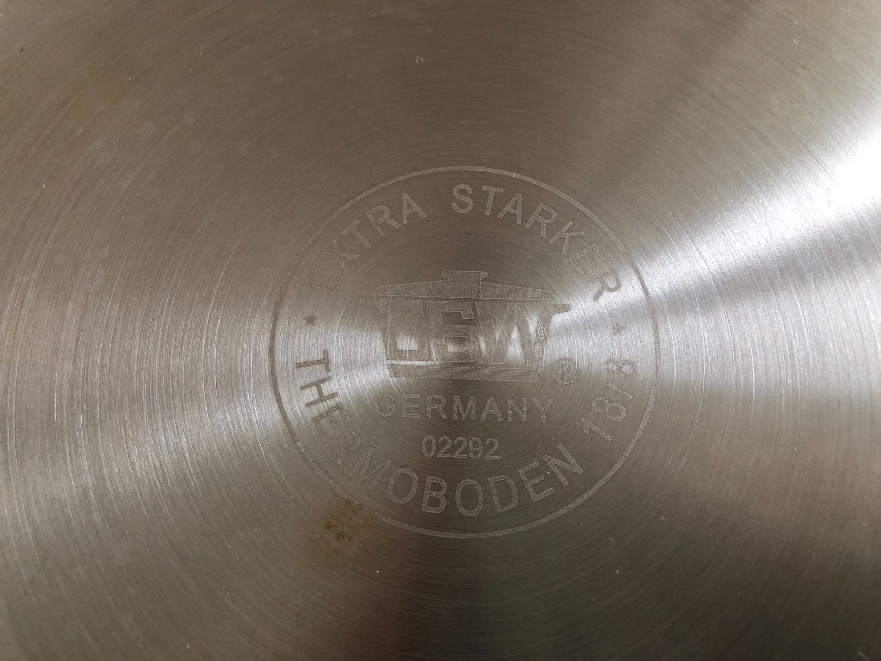 Pentole: Kochtöpfe Inox aussen Grau – Usato da Bassersdorf venduto da sammelfloh 2
