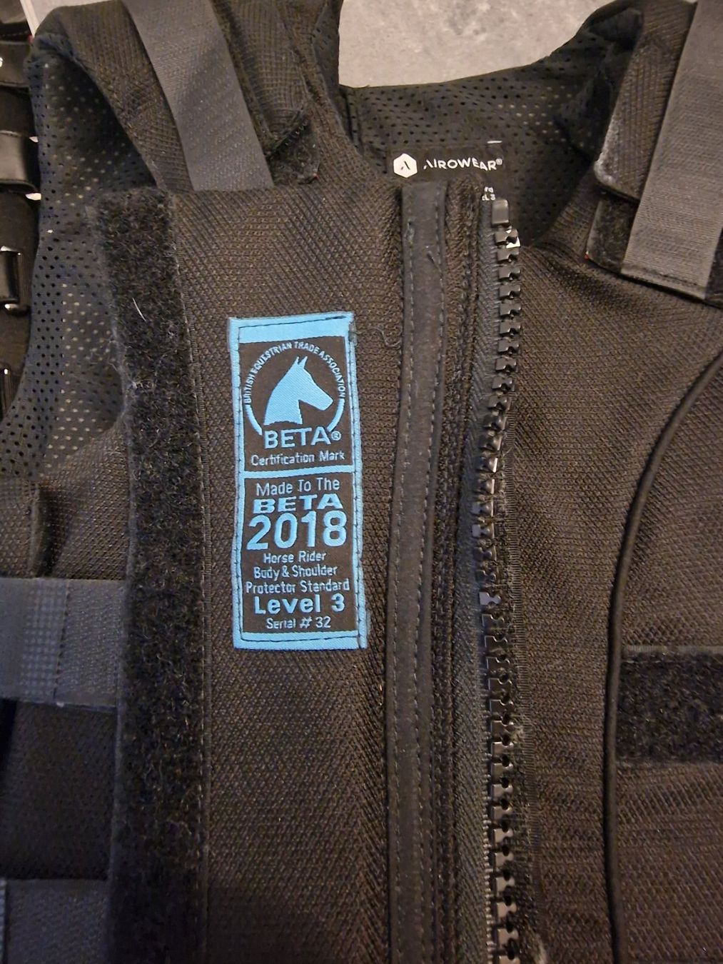 Protections: Reitweste "Airowear" Y4 regular Gr 8 - 10 years – D'occasion à Schindellegi par Bpologe60 1