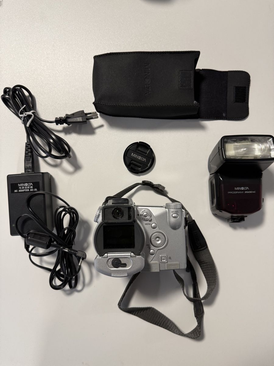 Minolta Fotocamera: Ensemble Appareil Photo Numérique Minolta DiMAGE 7  – Usato da Ardon venduto da Momovs99 1
