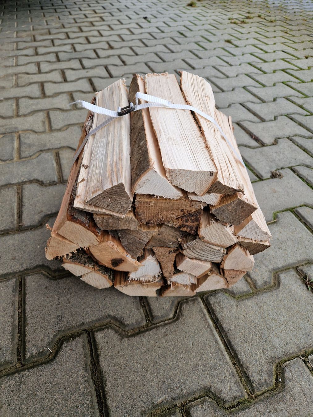 Articoli in legno: Chemineeholz, Kaminholz, Holz – Usato da Roggwil TG venduto da Rollingmaster