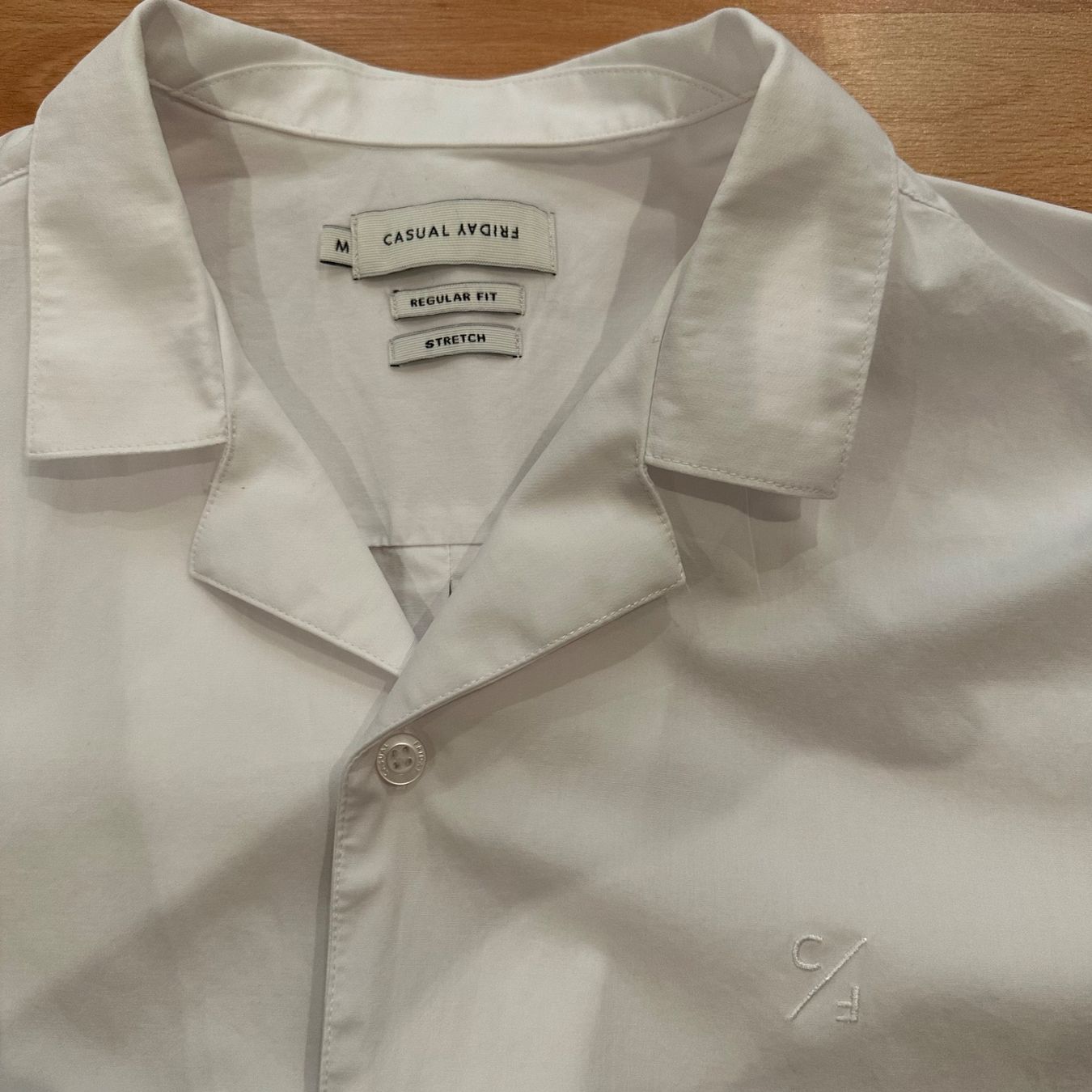 Hemden: Weisses Kurzarm Hemd Casual Friday Grösse M – Gebraucht aus Opfikon von TSell 1