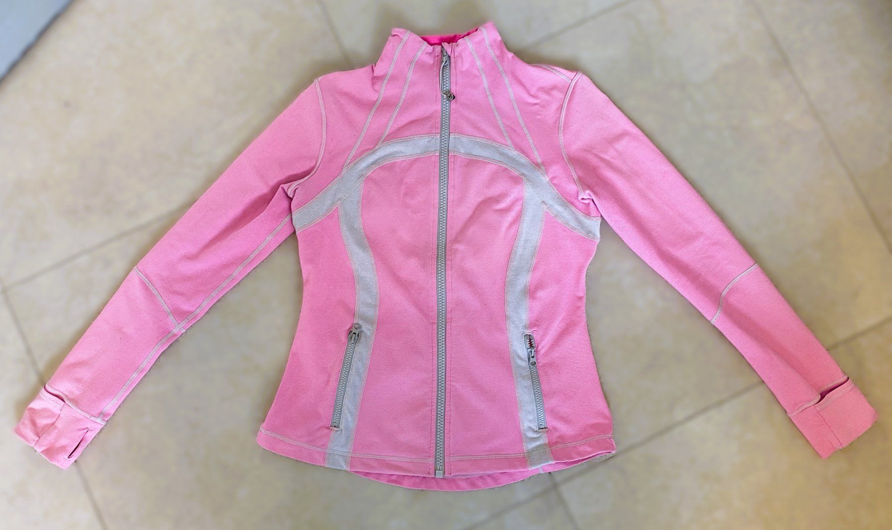 Lululemon Vestes: pink neon Lululemon Define Jacke Gr. 12=44 – D'occasion à Allschwil par Rosenfee 2