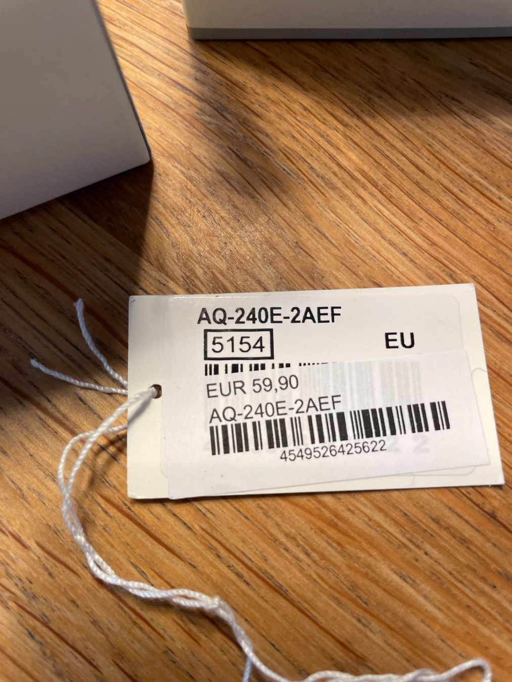 Casio Uhren: Casio Square AQ-240E, neuwertig – Gebraucht aus Luzern von alpenkai 9