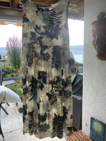 Sommerkleid Blumenkleid Maxikleid Gr. M beige grün floral Bo