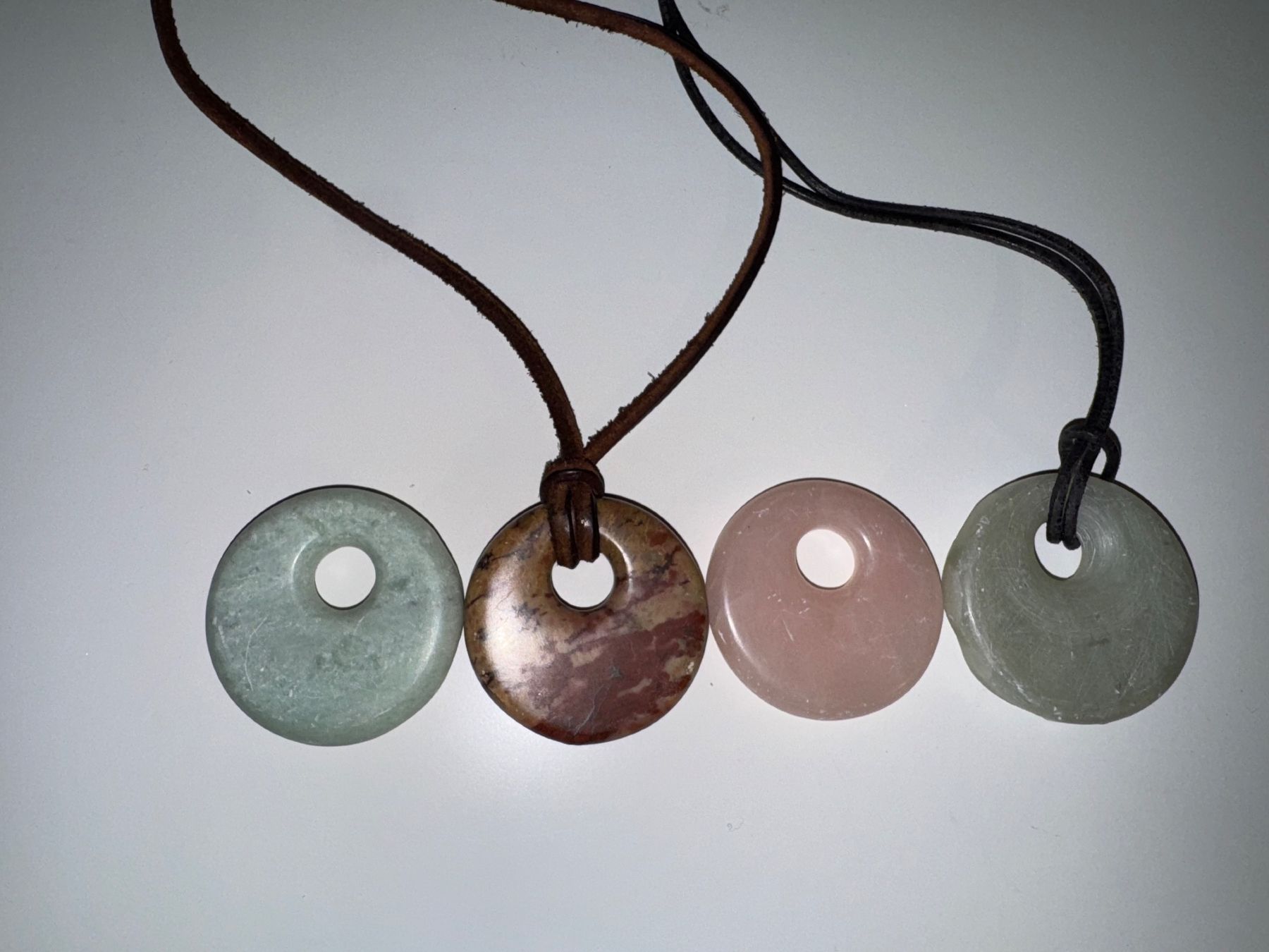 Catenine: Kette mit 4 Wechselsteinen – Usato da Grosswangen venduto da shoes.bags.and.co 1
