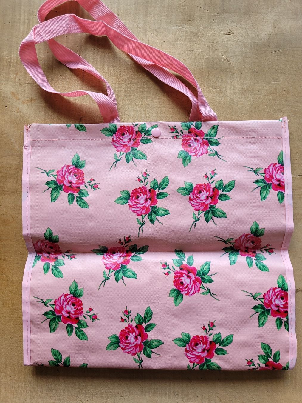Borse da donna: Verspielte rosa Tasche, Einkaufstasche mit Rosenmuster. NEU – Nuovo (secondo la descrizione) da Zürich venduto da Engiadinabassa 2