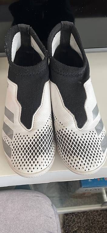 Scarpe per ragazzi: Fussballschuhe Gr. 32 – Usato da Reinach AG venduto da viktoria0321