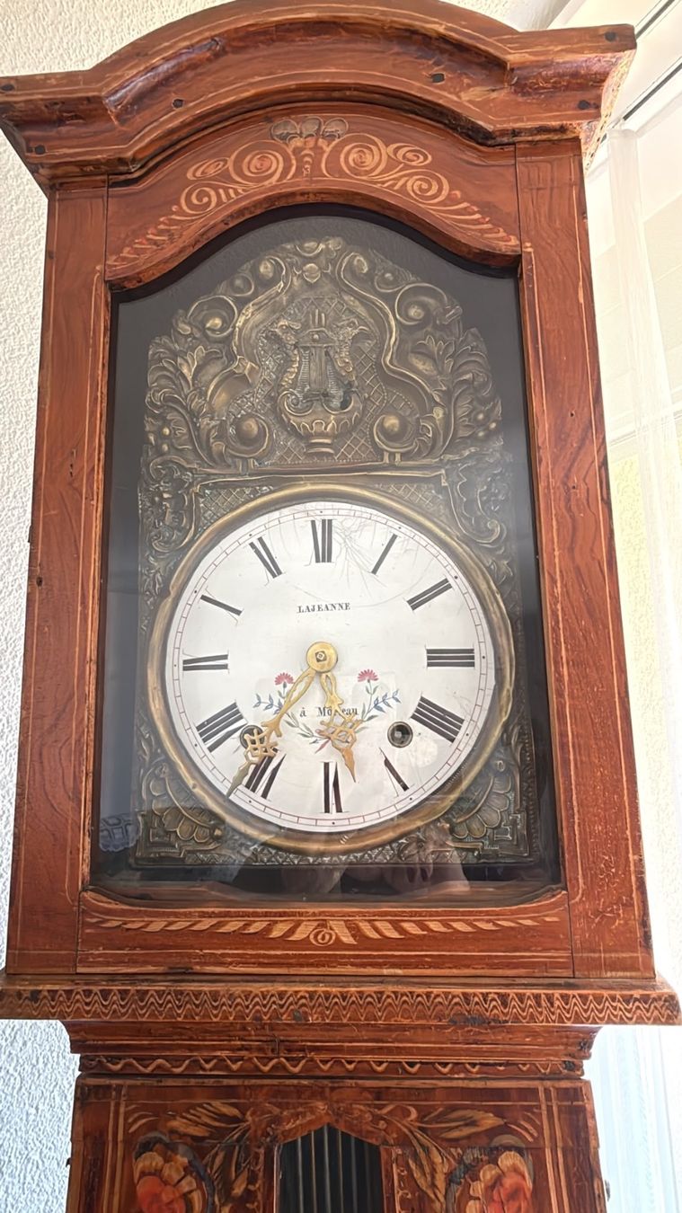 Orologi da terra & Orologi da parete: Antike Schweizer Standuhr – Usato da Unterseen venduto da Froschmu