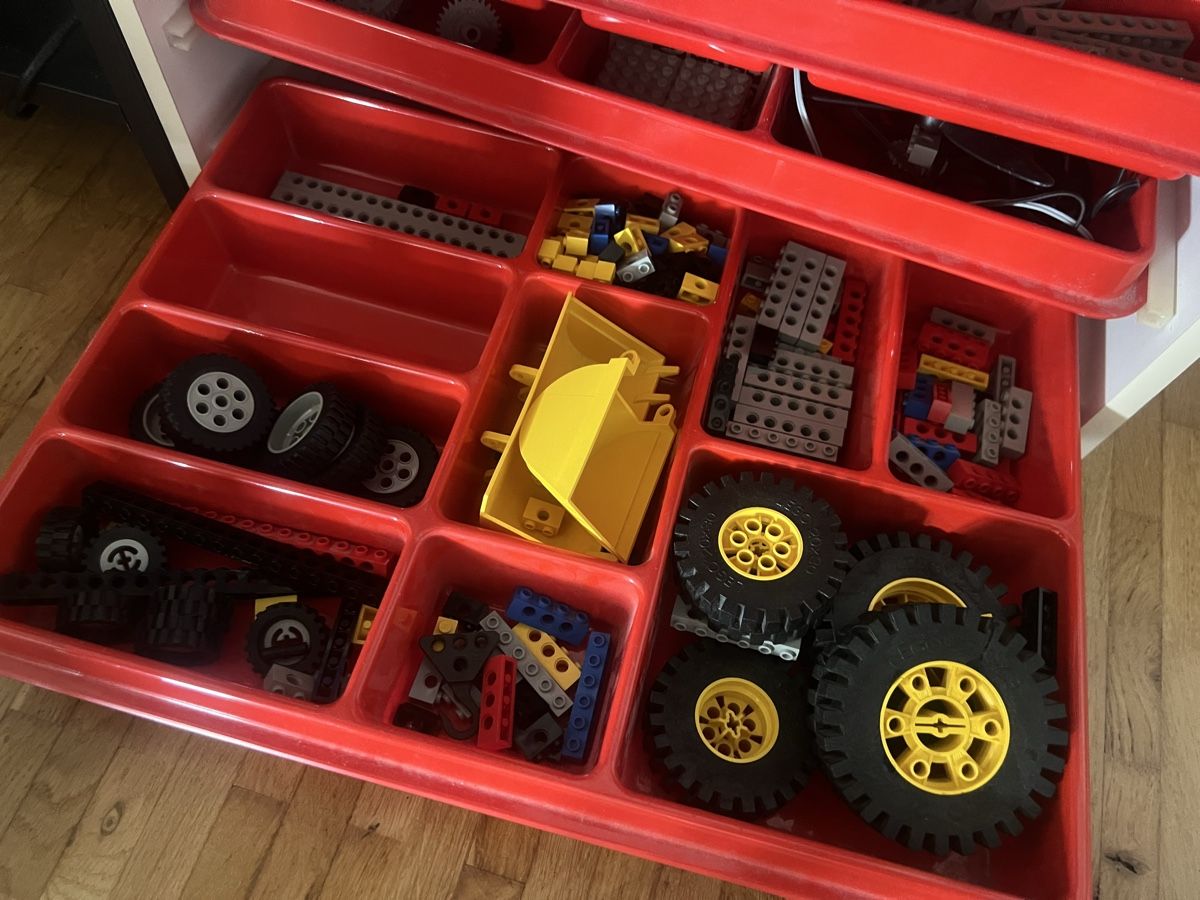 Lego Kit di costruzioni: Grand lot LEGO Technic + rangement complet – Usato da Ipsach venduto da Worrior23 1