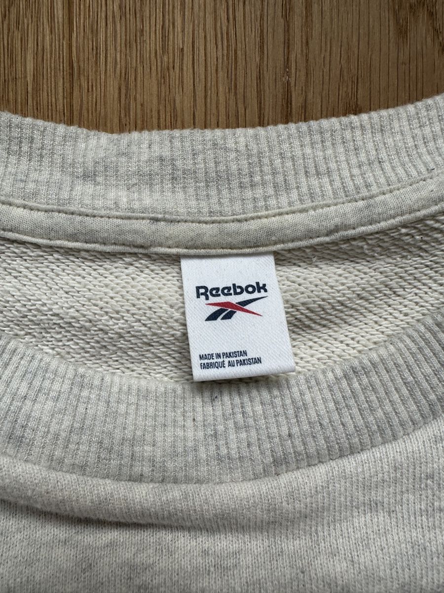 Reebok Maglioni & Felpe: Retro Reebok Sweater – Usato da Düdingen venduto da kleidungsmarktplatz 2