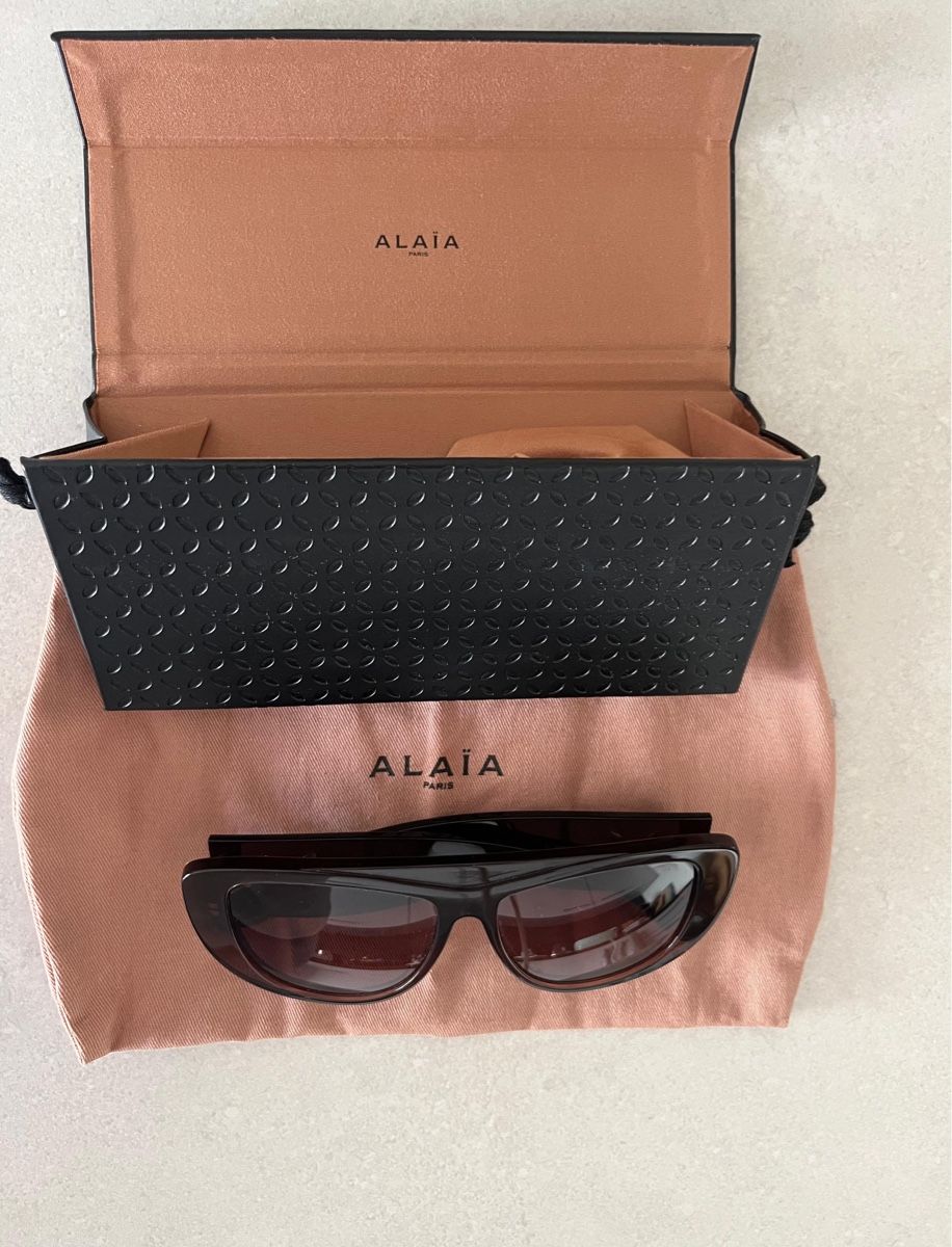 Alaia Occhiali & Lenti: Alaia Petal Sunglasses – Nuovo (secondo la descrizione) da Genève venduto da gvokiii