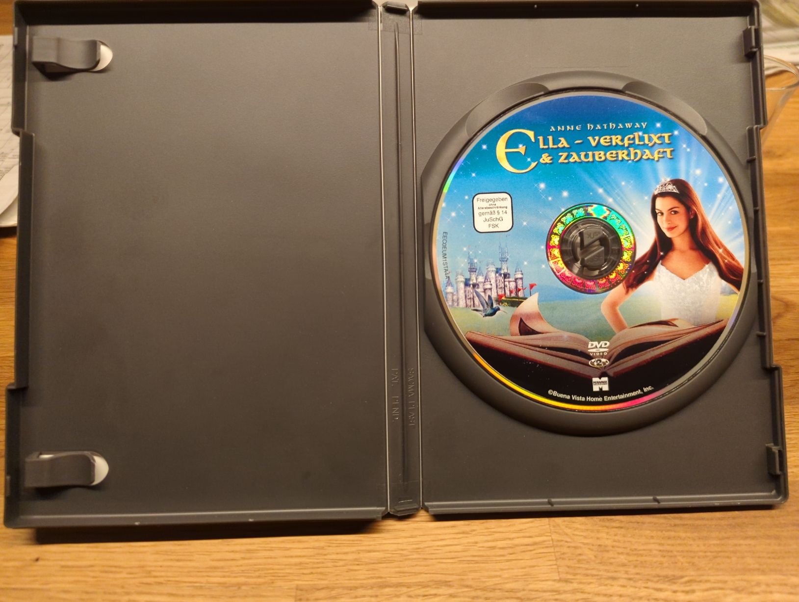 Tutti i DVDs: DVD,, Ella Verflix Zauberhaft" – Usato da Wünnewil venduto da Susuki125gt 2