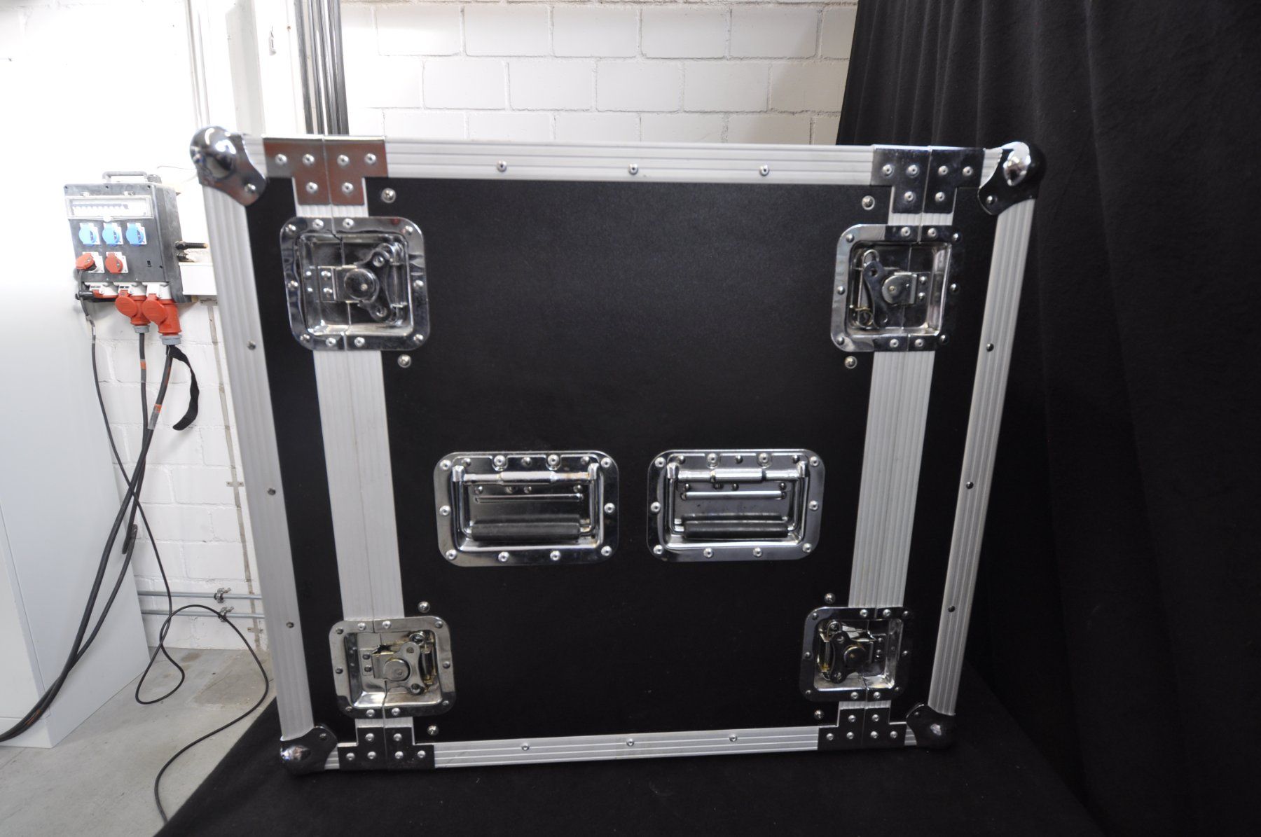Valises de voyage: Professionelles 19" Flightcase 12HE – Double Door & Robust – D'occasion à Burgdorf par WHITELIGHT3400 1