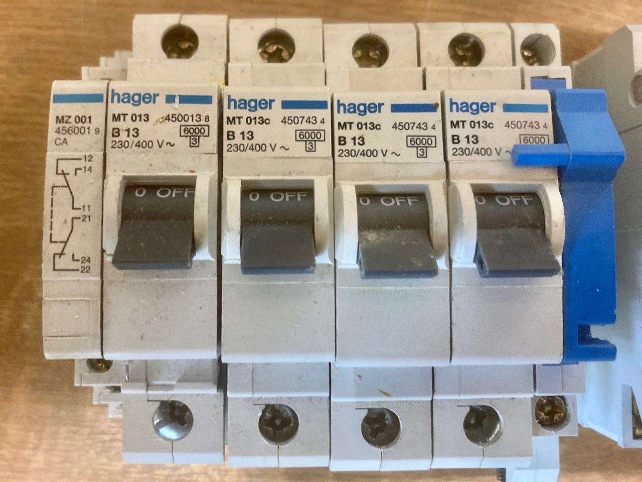 Componenti elettronici: 1 Loos FI + LS Sicherungen – Usato da Liedertswil venduto da ELRITS 2
