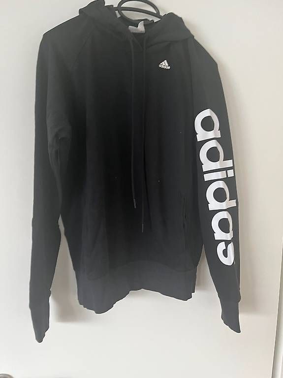 Adidas Pullover & Sweatshirts: Kaputzenpullover adidas – Gebraucht aus Murten von bea_n5yn 1