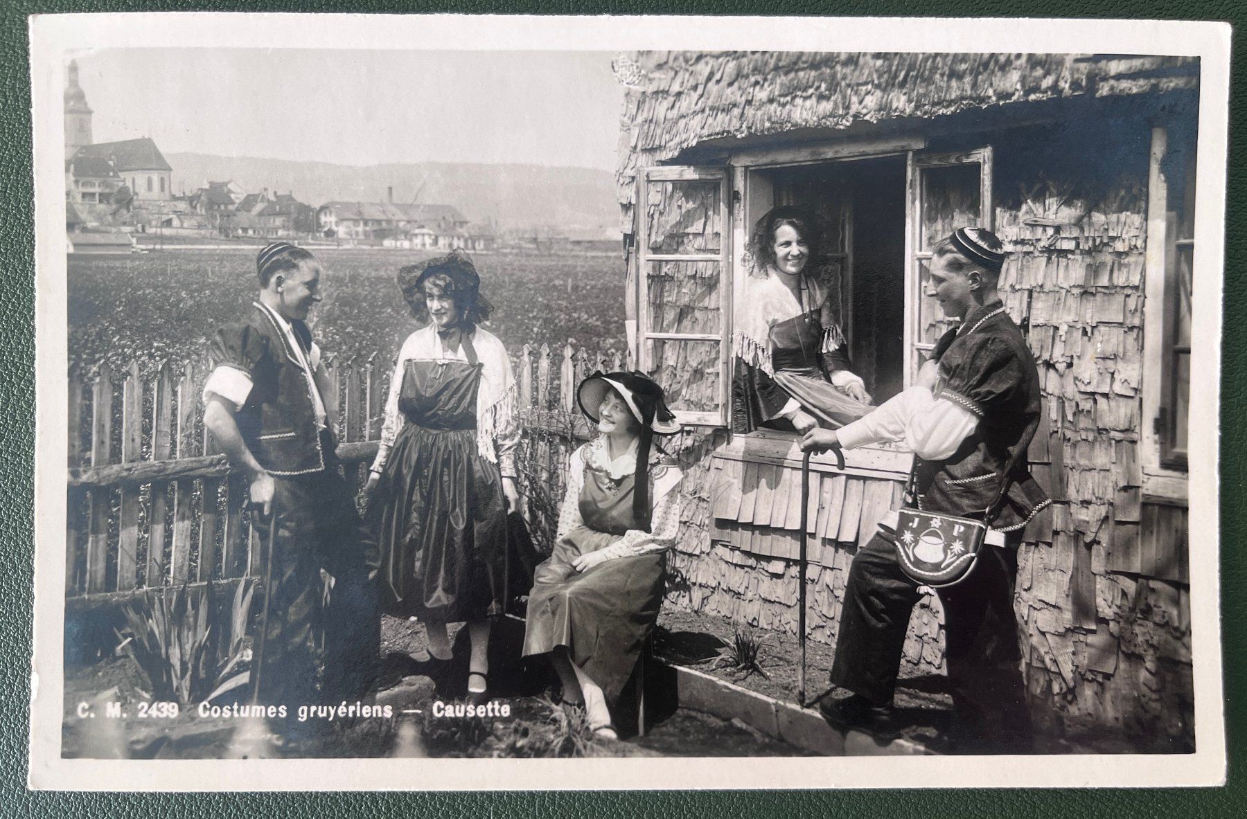 Cartoline postali: AK Costumes gruyériens - Causette – Usato da Biberist venduto da Edelfloh