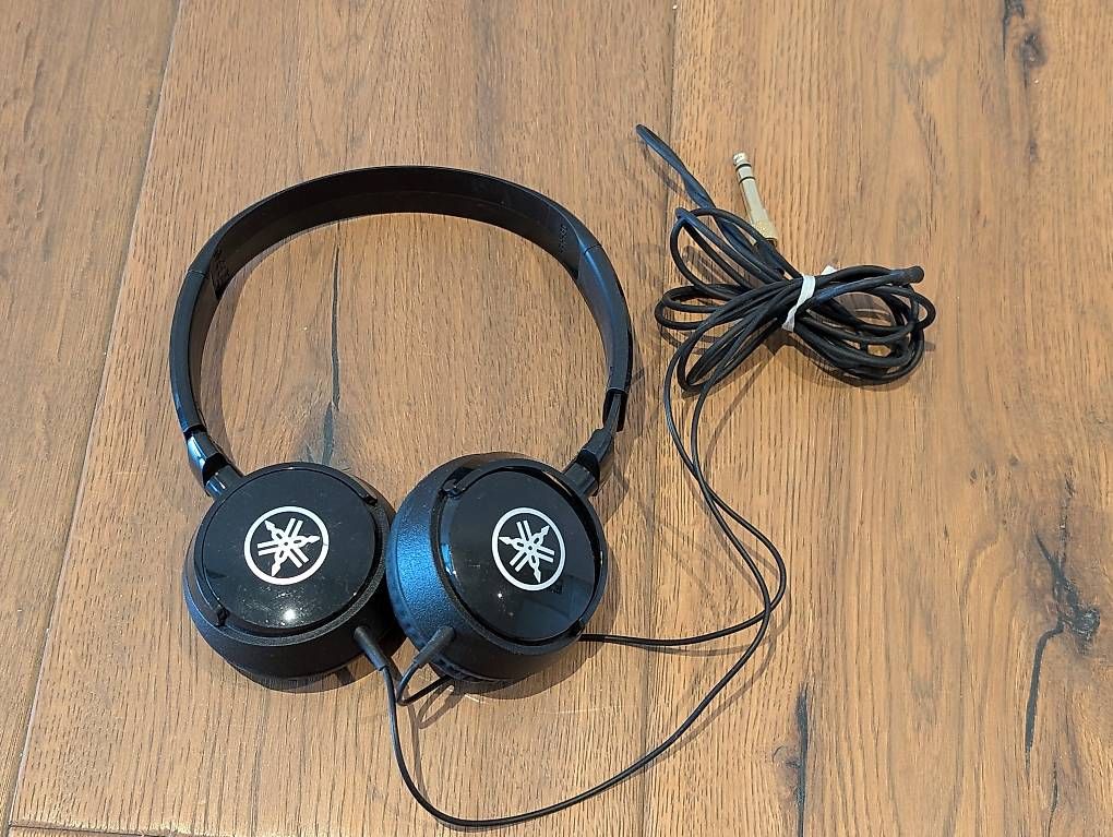 Yamaha Cuffie: Yamaha HPH-50B Kopfhörer – Usato da Geuensee venduto da Radio8 1